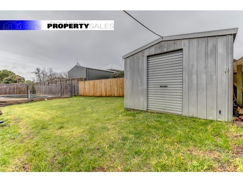 4 Smallburn Avenue, Newborough VIC 3825
