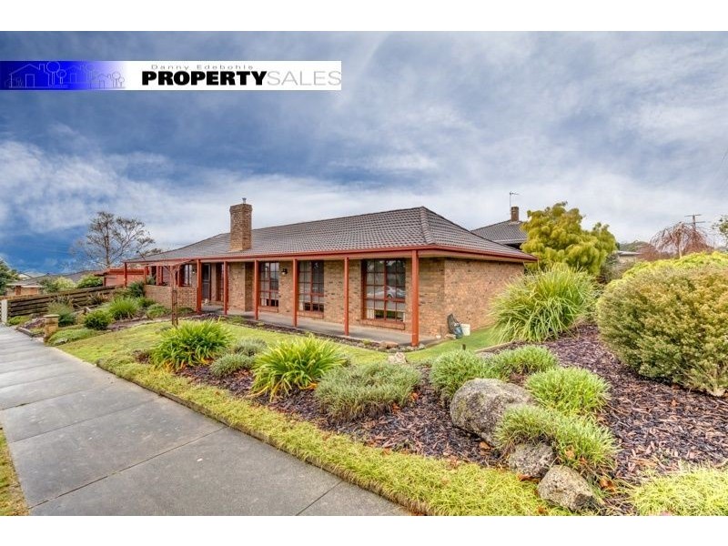15 Scorpio Drive, Moe VIC 3825