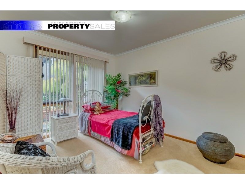 15 Scorpio Drive, Moe VIC 3825