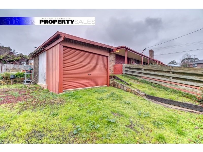 15 Scorpio Drive, Moe VIC 3825