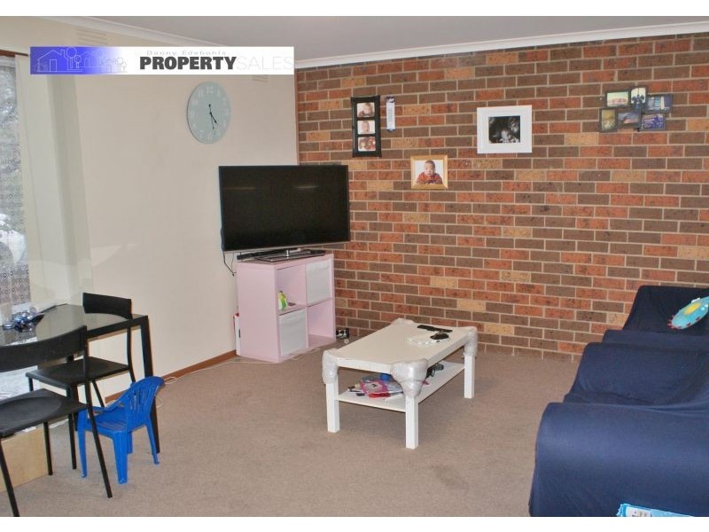 2/5 Hyland Street, Moe VIC 3825