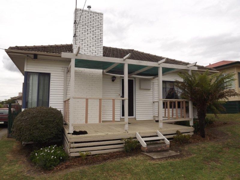 9 Pruden St, Moe VIC 3825