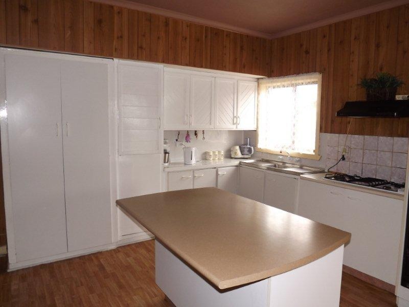 9 Pruden St, Moe VIC 3825