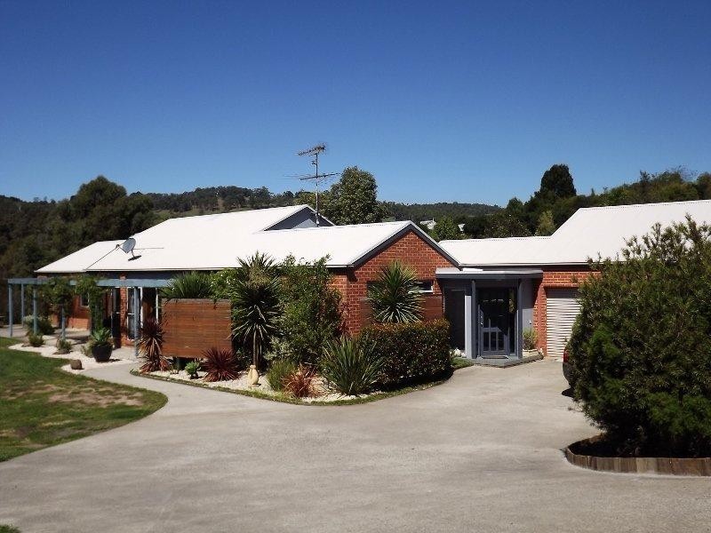 27 Matthew Court, Moe South VIC 3825