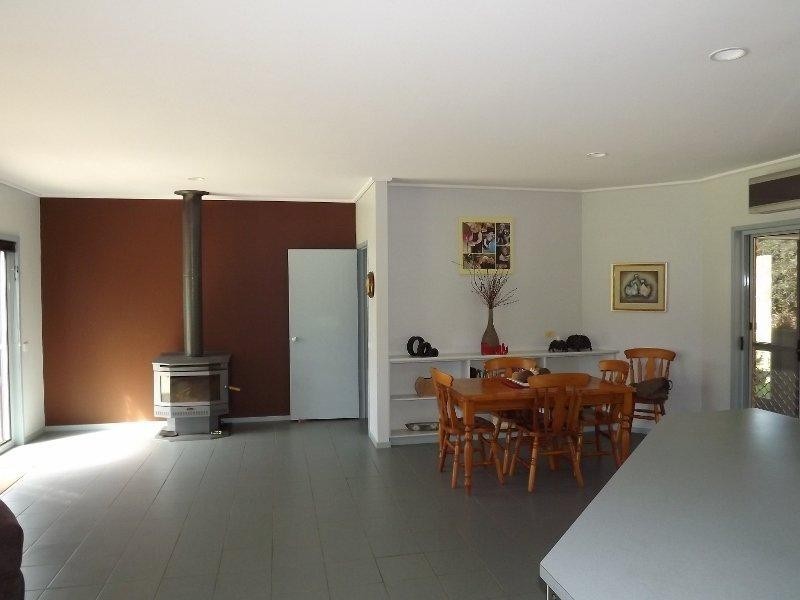 27 Matthew Court, Moe South VIC 3825