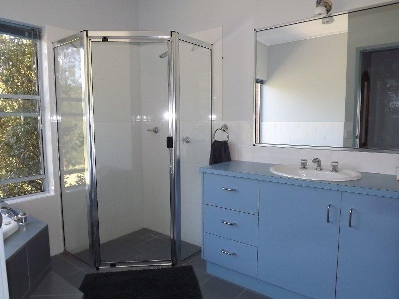 27 Matthew Court, Moe South VIC 3825