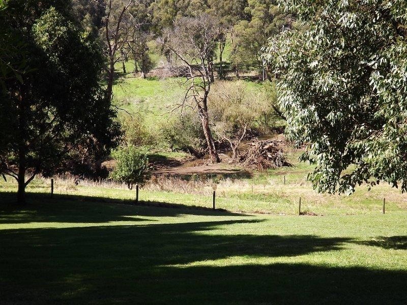 27 Matthew Court, Moe South VIC 3825