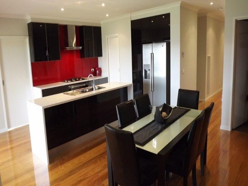 5 Robin Close, Newborough VIC 3825