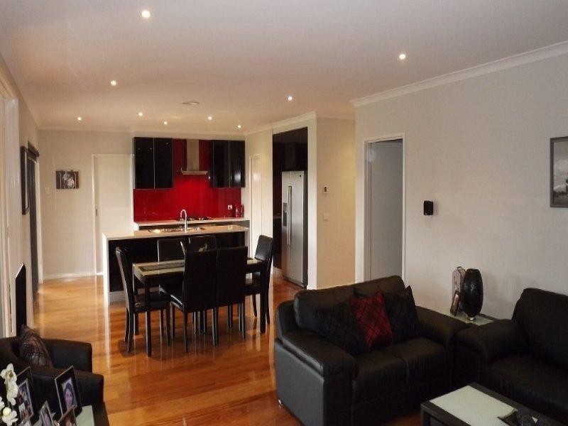 5 Robin Close, Newborough VIC 3825