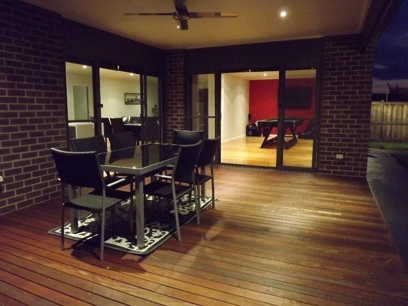 5 Robin Close, Newborough VIC 3825