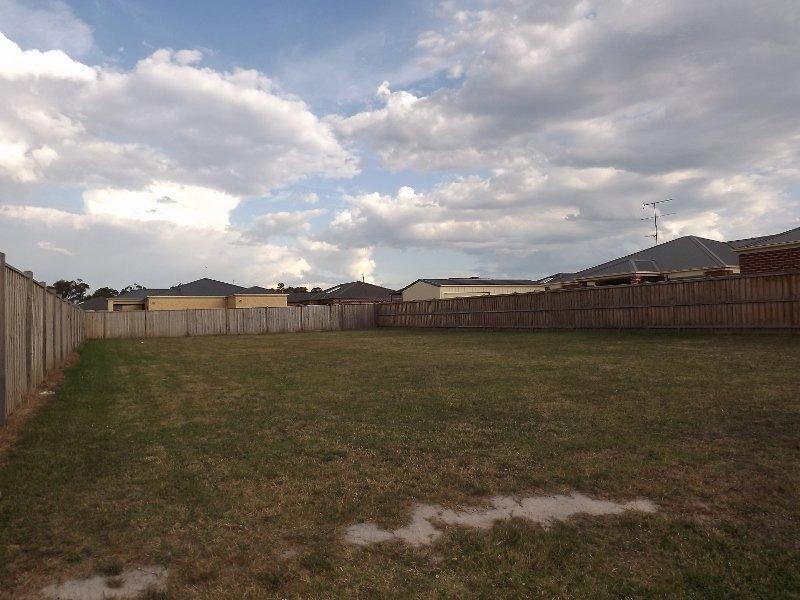 13 Montane Boulevard, Newborough VIC 3825