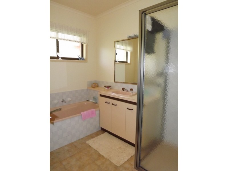 13 Wirrana Drive, Moe VIC 3825