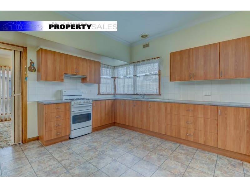 11 Tresswell Avenue, Newborough VIC 3825