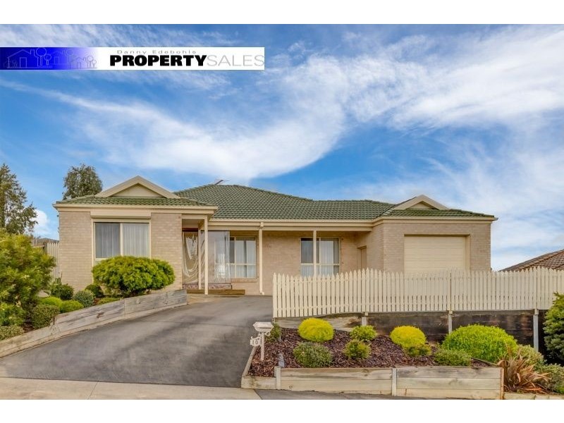 10 Varcoe Court, Newborough VIC 3825