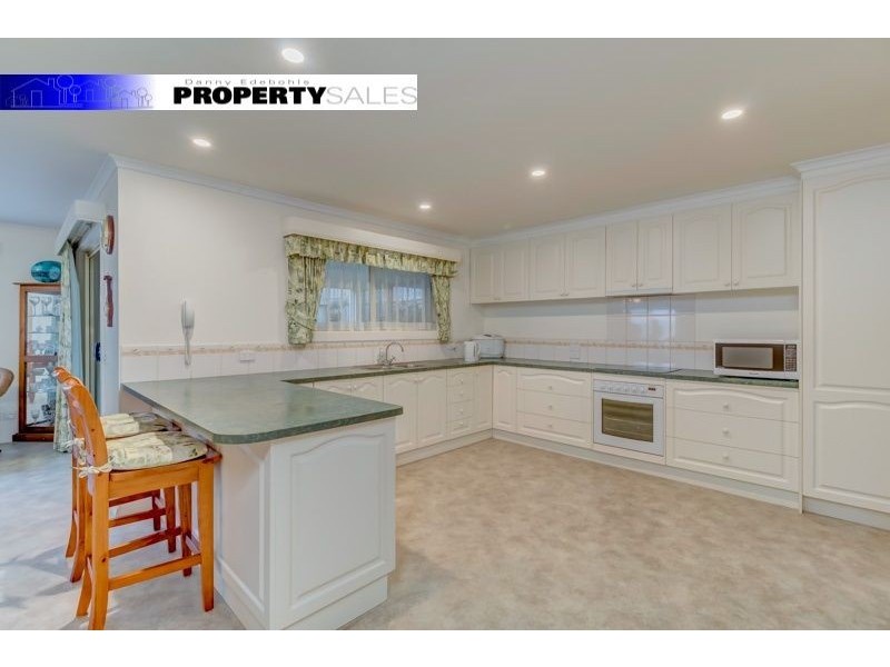 10 Varcoe Court, Newborough VIC 3825