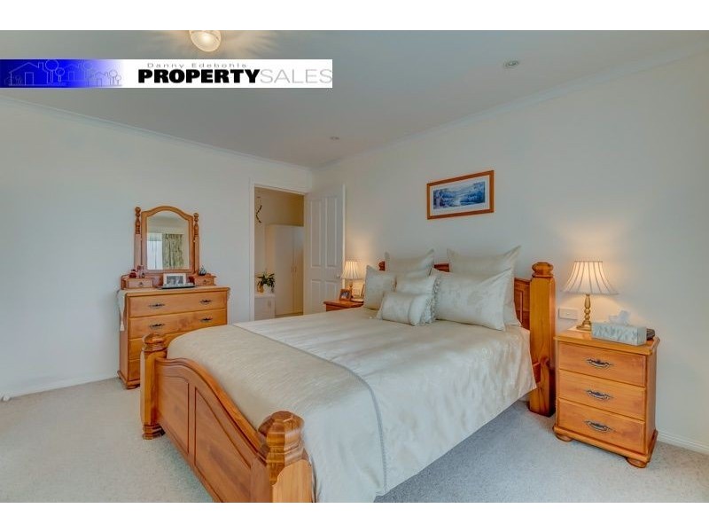 10 Varcoe Court, Newborough VIC 3825