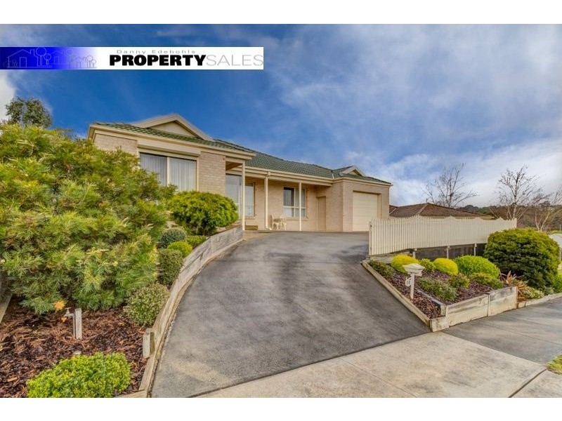 10 Varcoe Court, Newborough VIC 3825