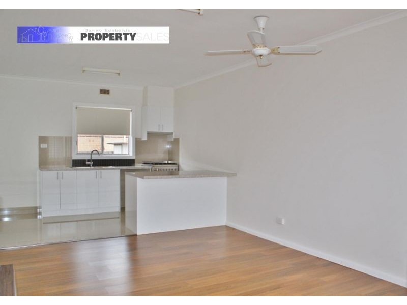 2/4 York Street, Moe VIC 3825