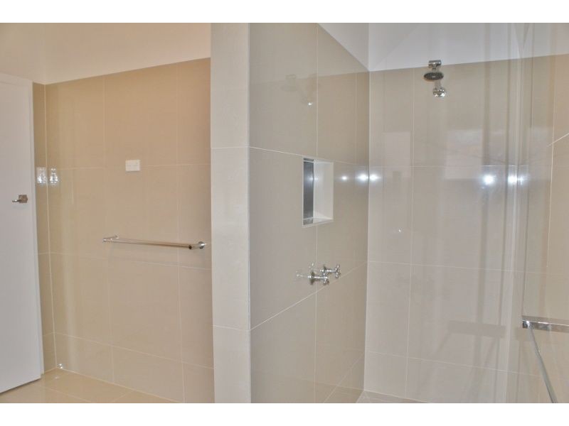 2/4 York Street, Moe VIC 3825