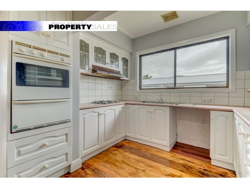 8 Old Sale Road, Moe VIC 3825