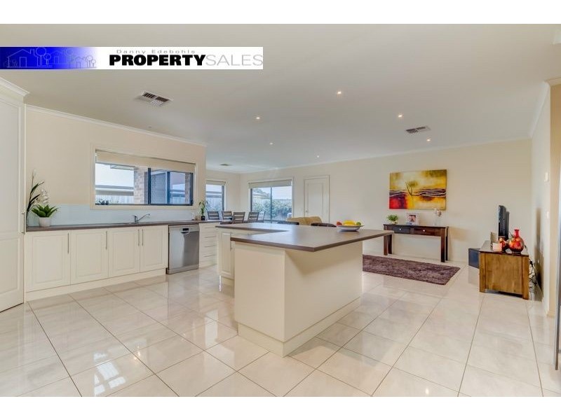 71 Watsons Road, Moe VIC 3825