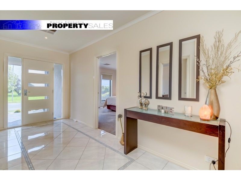 71 Watsons Road, Moe VIC 3825