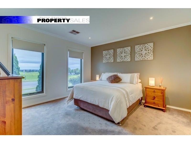 71 Watsons Road, Moe VIC 3825