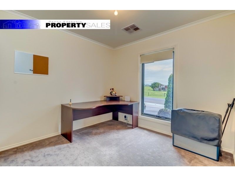 71 Watsons Road, Moe VIC 3825
