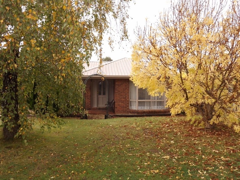 73 Coalville Road, Moe VIC 3825