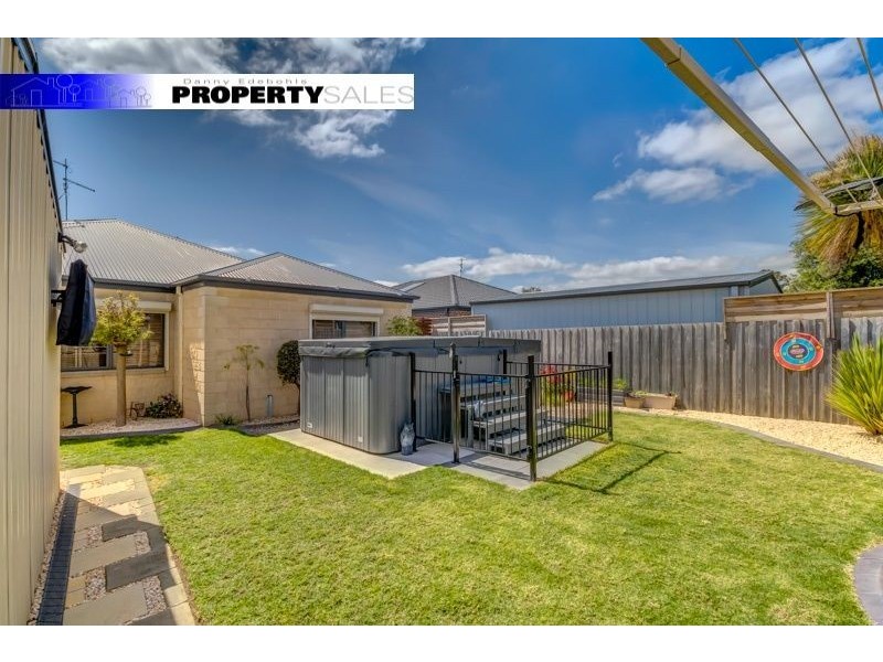 4 Shelton Street, Newborough VIC 3825