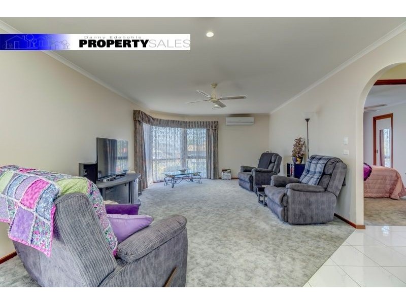 64 Coalville Road, Moe VIC 3825