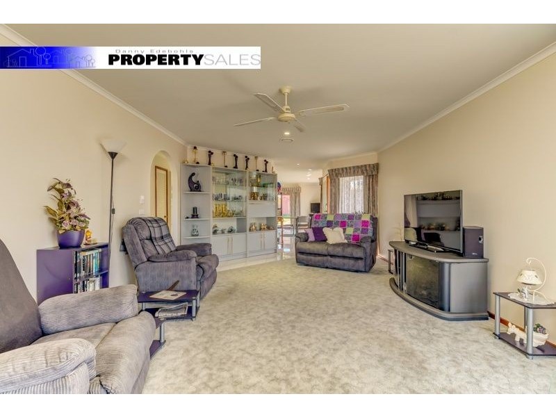 64 Coalville Road, Moe VIC 3825