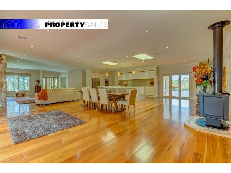 102 Borrmans Street, Moe South VIC 3825