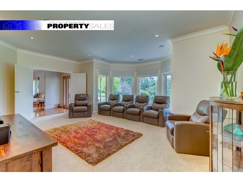 102 Borrmans Street, Moe South VIC 3825