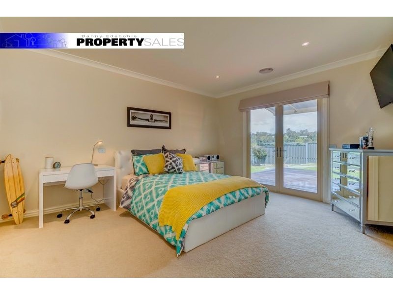 102 Borrmans Street, Moe South VIC 3825