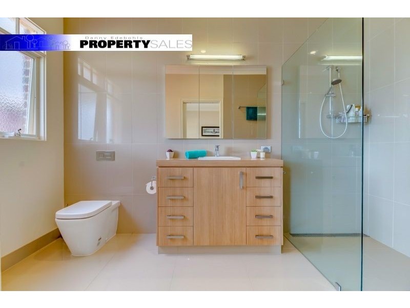 102 Borrmans Street, Moe South VIC 3825