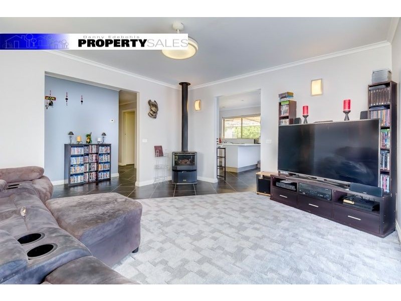 2 Moffat Street, Moe VIC 3825