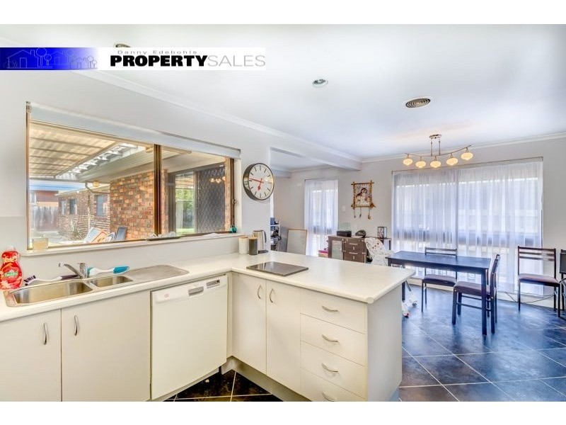 2 Moffat Street, Moe VIC 3825