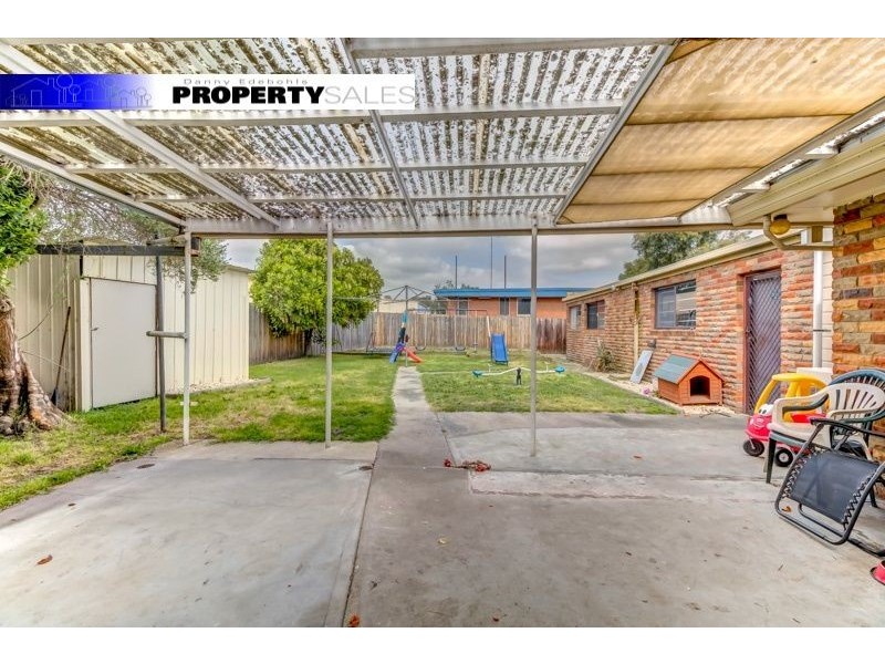 2 Moffat Street, Moe VIC 3825