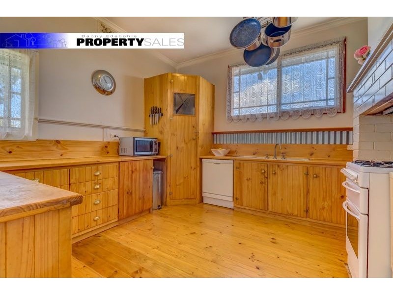 14 Reservoir Road, Moe VIC 3825