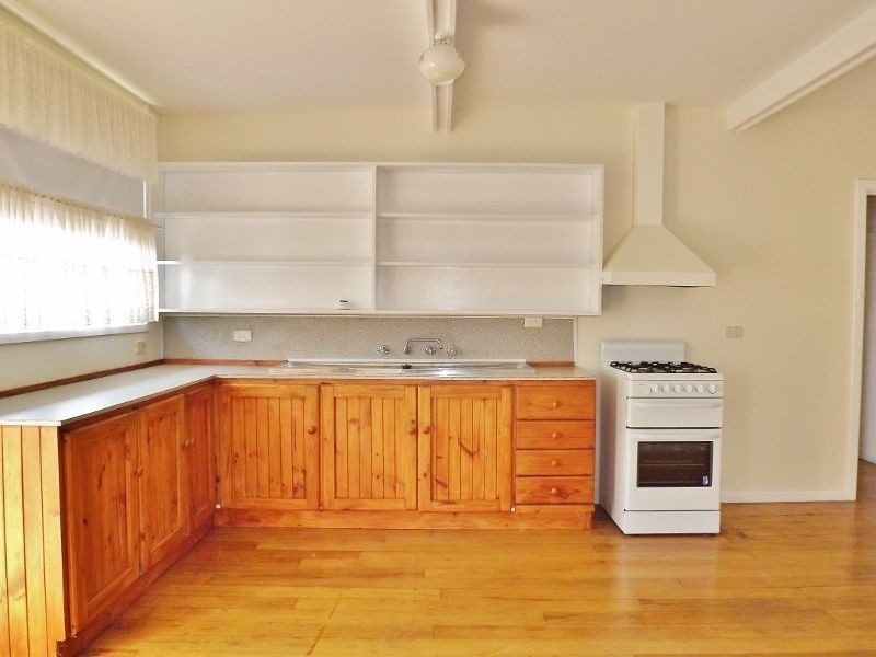 14 Reservoir Road, Moe VIC 3825