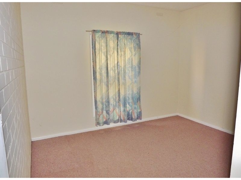 14 Reservoir Road, Moe VIC 3825