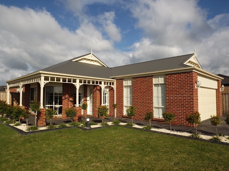 19  Montane Boulevard, Newborough VIC 3825