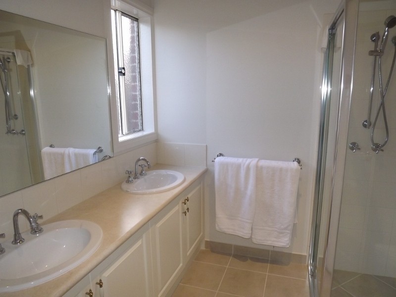 19  Montane Boulevard, Newborough VIC 3825