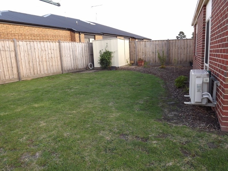 19  Montane Boulevard, Newborough VIC 3825