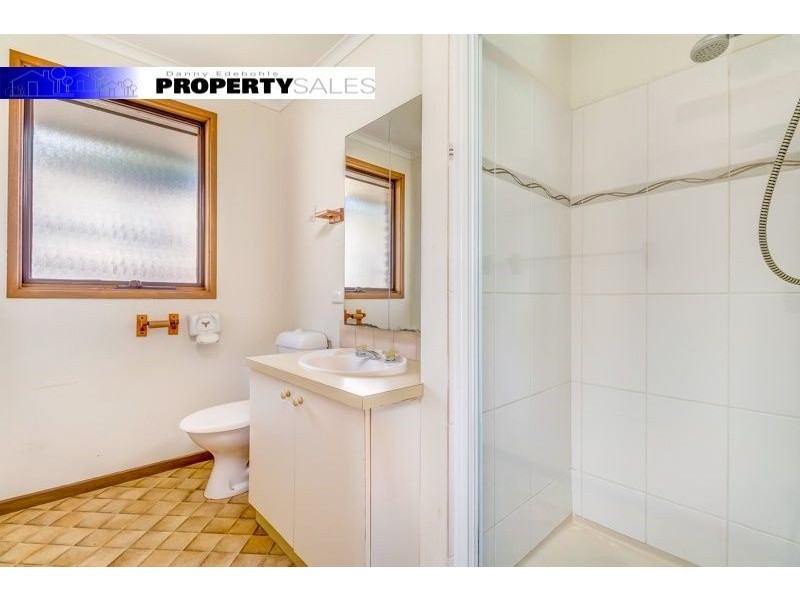 3 Tooronga Road, Willow Grove VIC 3825