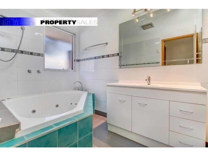 3 Tooronga Road, Willow Grove VIC 3825