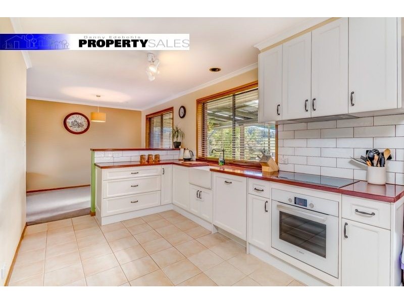 2 Taurus Way, Moe VIC 3825