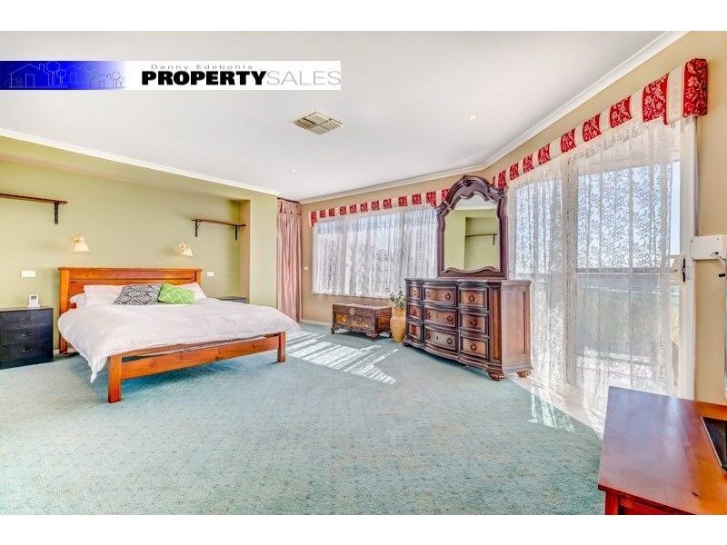 2 Taurus Way, Moe VIC 3825