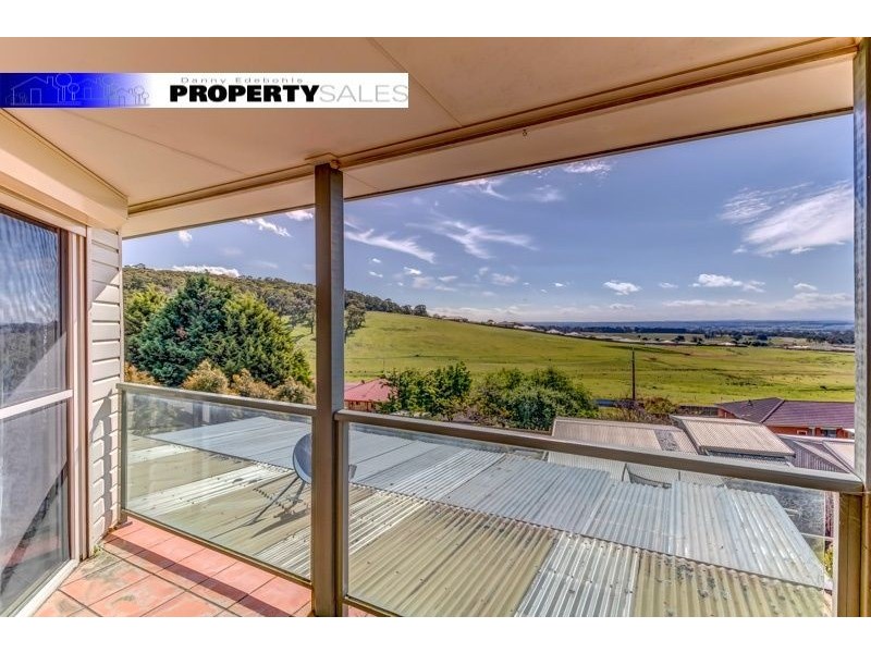 2 Taurus Way, Moe VIC 3825